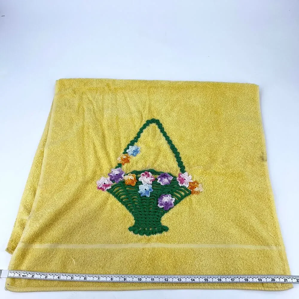 Vintage Martex Yellow Bath Towel Embellished Crochet Floral Basket 21